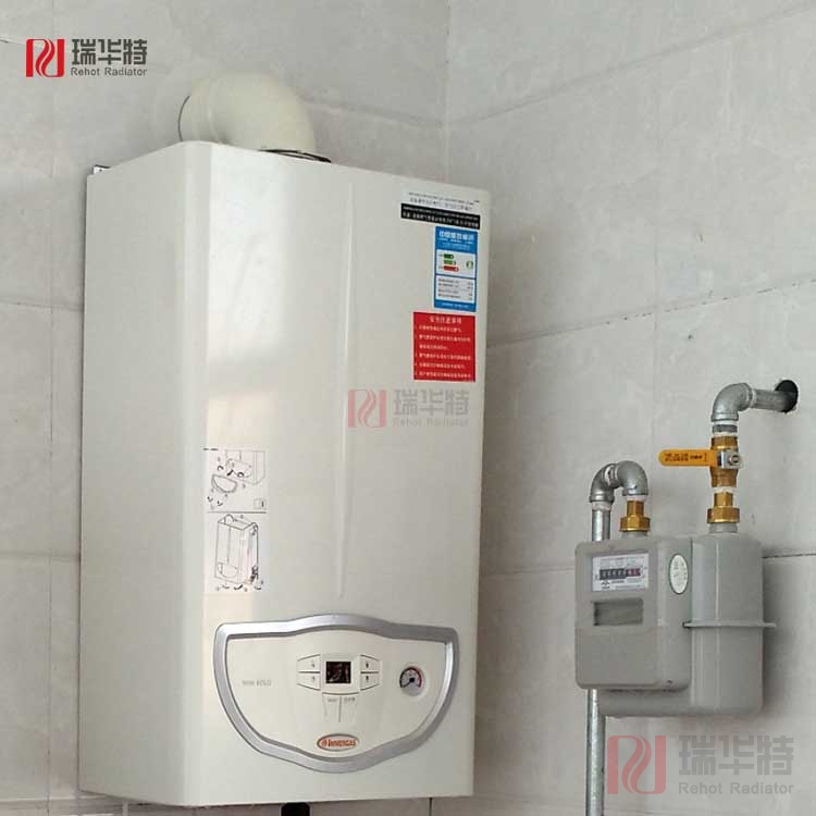 家庭采暖壁掛爐用什么材質的暖氣片